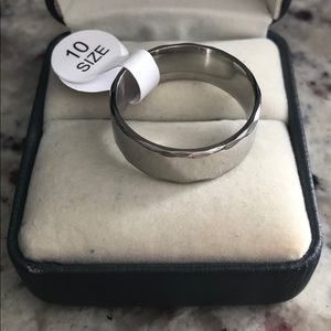 Men’s size 10 Titanium Band